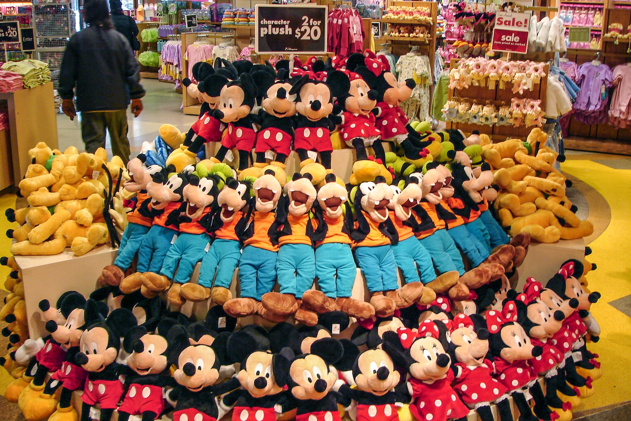 The Disney Store is holding huge liquidation sales before shutting down