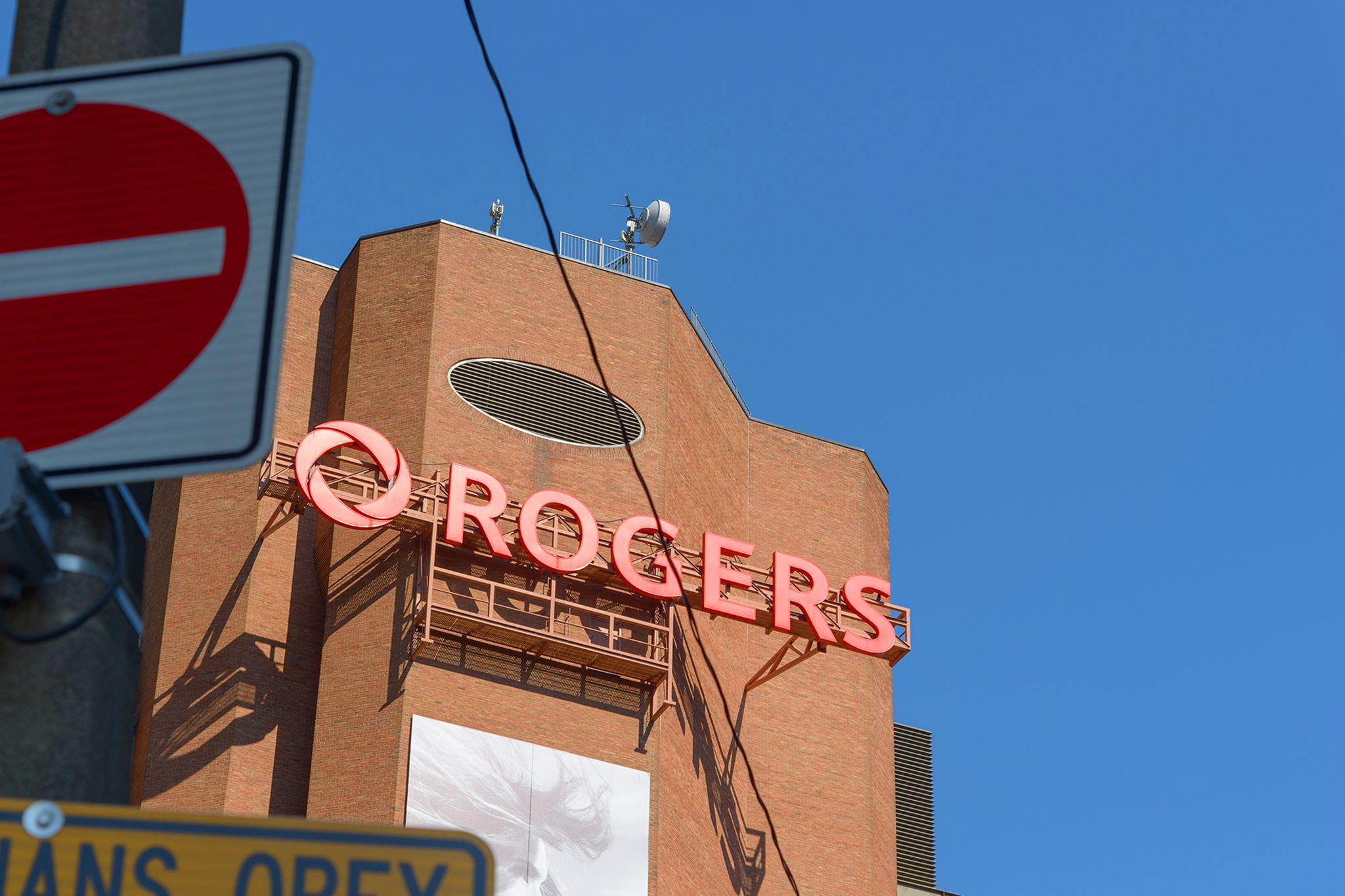Rogers Increases Roaming Fees Just in Time for March Break