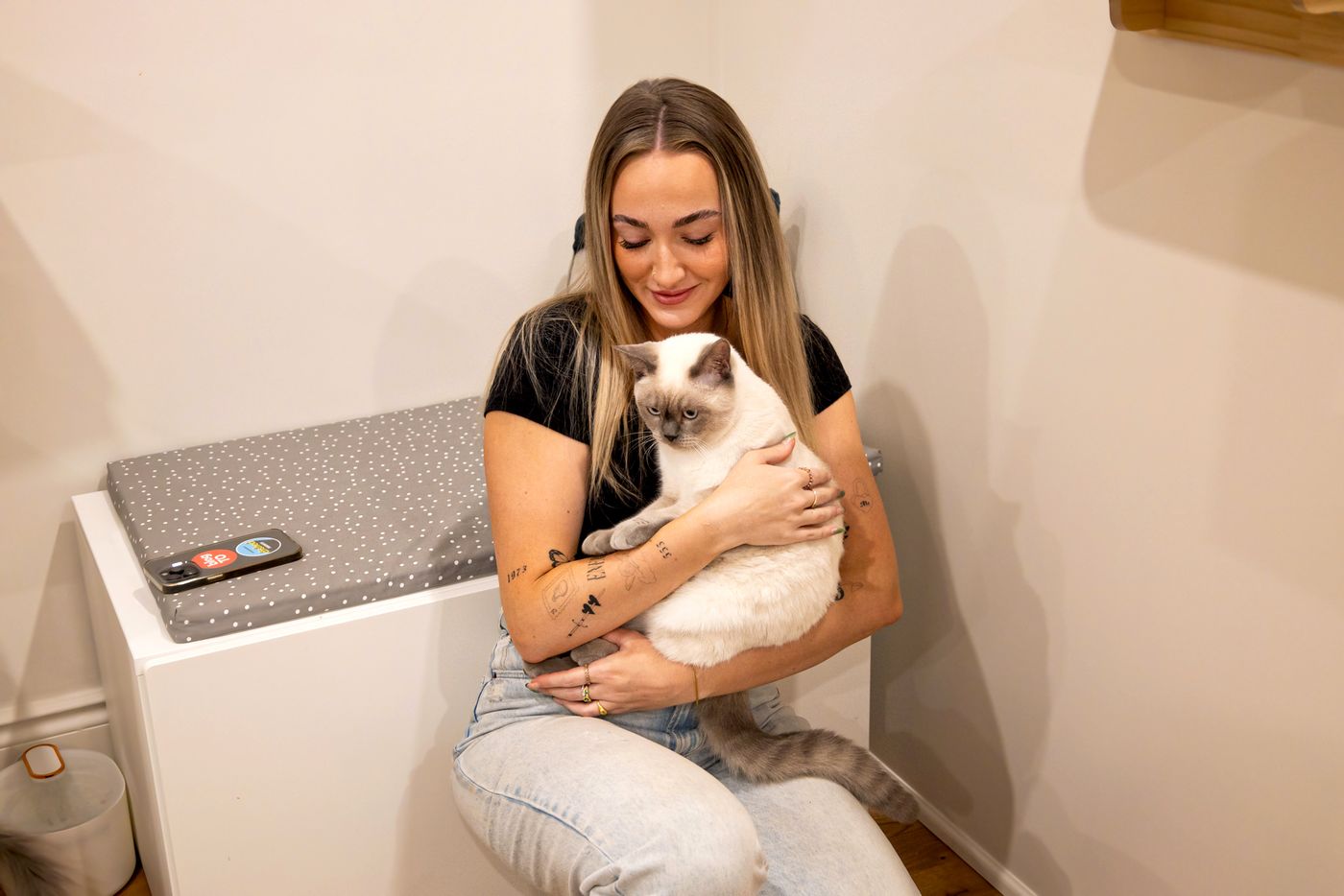 Vintage Cat Cafe Toronto
