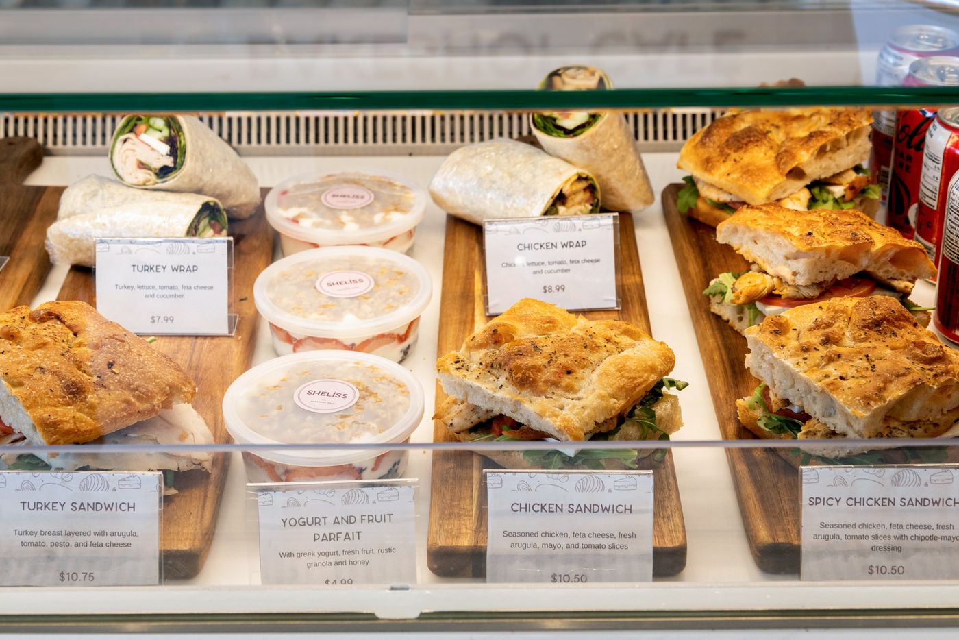 Shelíss Bakeshop Café