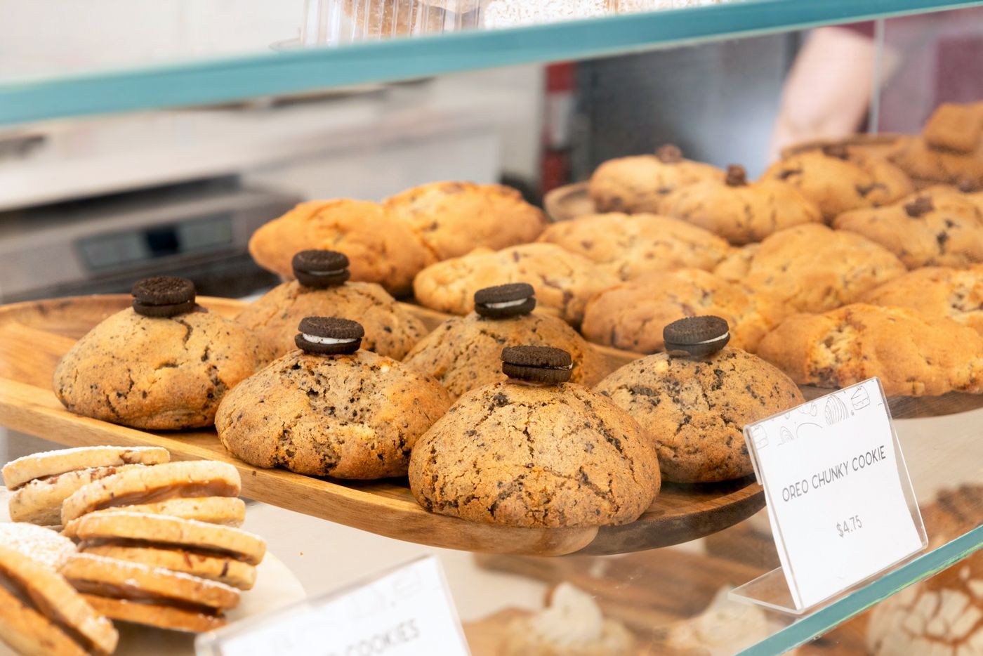 Shelíss Bakeshop Café